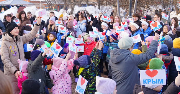 Флешмоб «Крымский хоровод» прошел в Ижевске